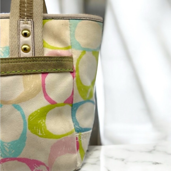 Coach Hampton Pastel Signature Scribble Hand Bag - Picture 7 of 11